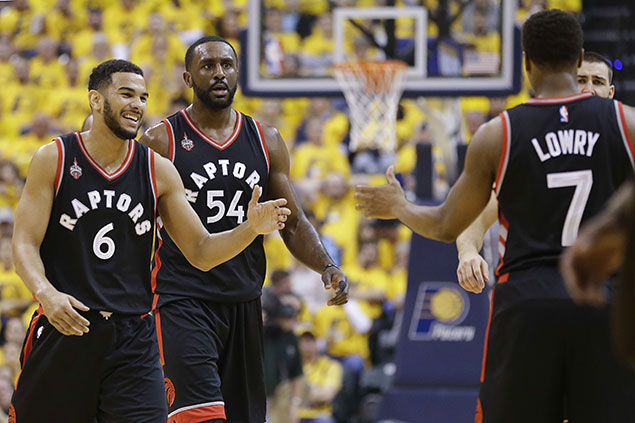 Kyle Lowry, Raptors cruise past Pacers to regain homecourt edge