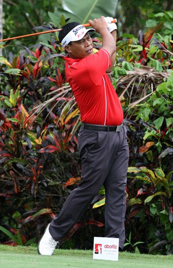 Elmer Salvador eyes three-peat as damp and long Riviera course awaits Aboitiz golf bidders