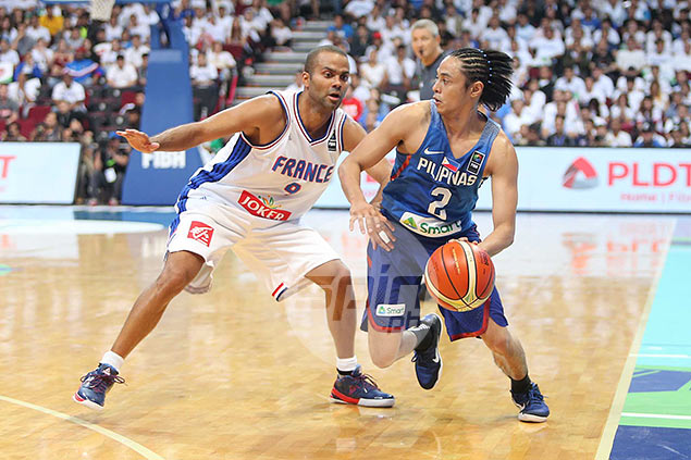 Ex-Gilas skipper Alapag proud to see Romeo, Castro not back down against Parker and Co.