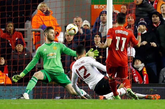 Liverpool blanks Manchester United in first leg of Europa League last 16 matchup