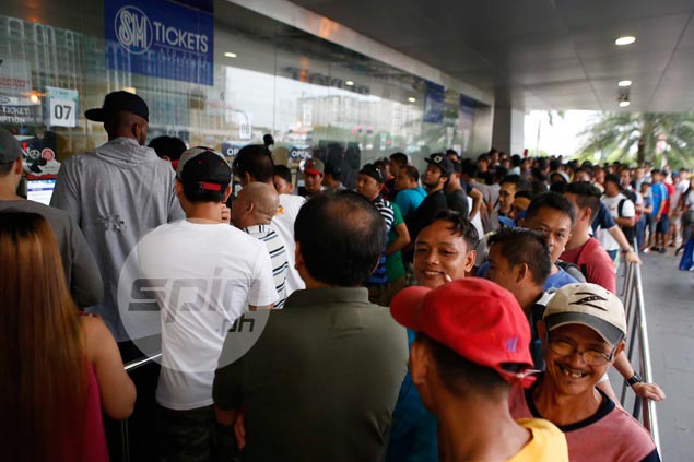 Scalpers lurk around MOA Arena as demand for Gilas-France tickets spike