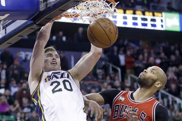 Gordon Hayward outscores Bulls in OT as Utah edges Chicago for third straight win