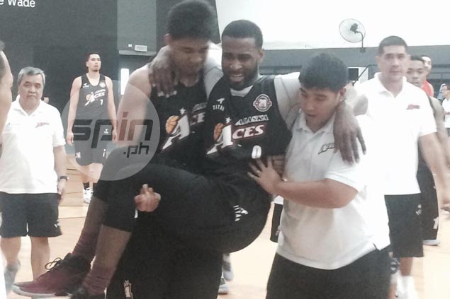 Double black eye for Alaska as import Henton injured in tune-up loss to Meralco