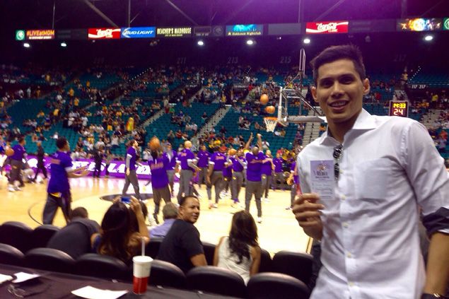 Dondon Hontiveros gets to feel how it is to be a fan and mediaman, even for a day