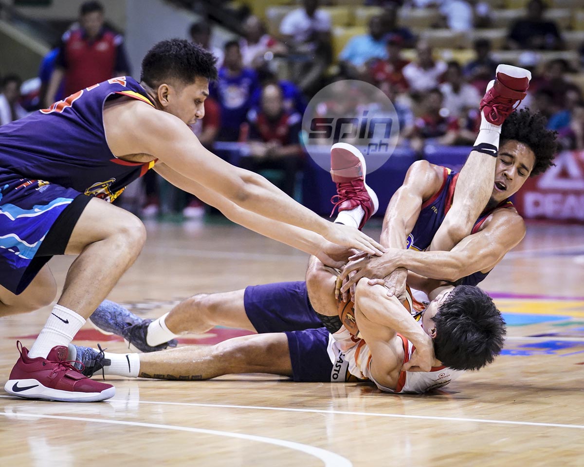 kuya-jerome-1544792704 SPIN.ph photogs place top two in PBA Photo Contest, PDI completes podium Basketball News PBA  - philippine sports news