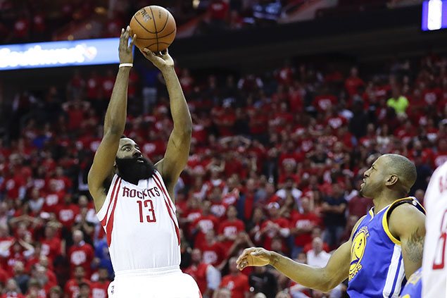 Harden hits game-winning fadeaway to lift Rockets in thriller over Curry-less Warriors
