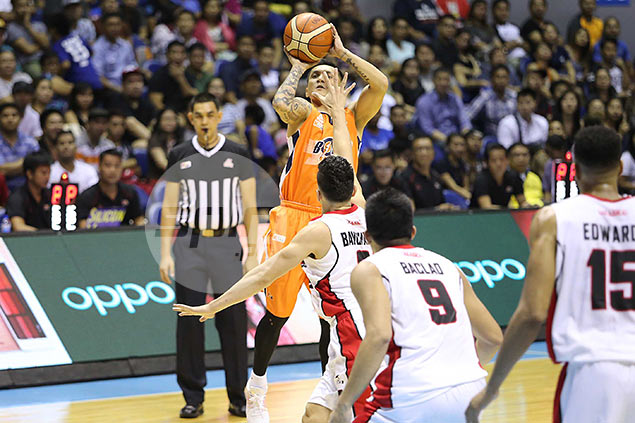 Meralco rides Jimmy Alapag's throwback performance to end Alaska hoodoo