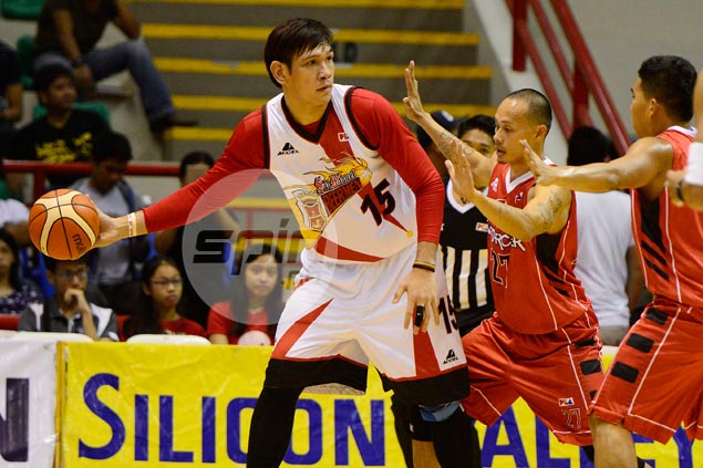 June Mar Fajardo goes against SMB medical staff's wishes, suits up vs Mahindra
