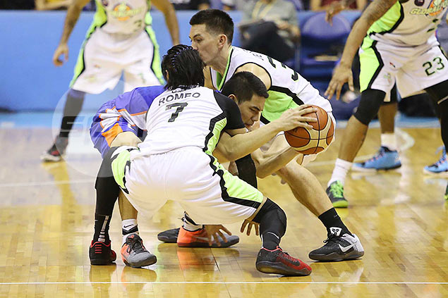 NLEX spoils return of Romeo and Pringle, clips GlobalPort to boost playoff bid