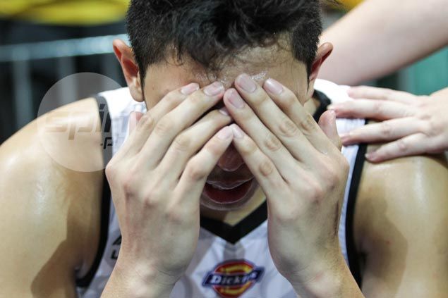 Dela Cruz defends Kevin Ferrer after UST star's gun falls eerily silent in Game Three
