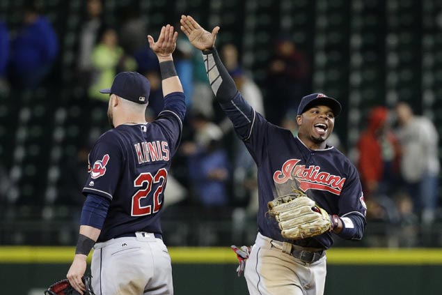 Carrasco strikes out 14 as Indians beat Blue Jays to match franchise-record 13 straight wins
