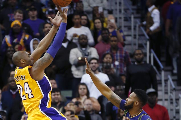 Kobe Bryant caps off second great game in a row with clutch heroics to lead Lakers past Pelicans
