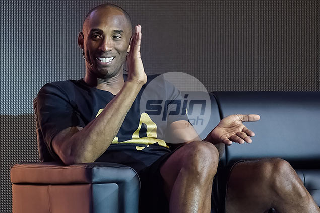 Kobe enjoys watching, impressed as high-scorers put on show, but does not miss playing: 'Not even a smidge'