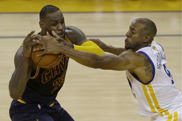 Warriors show true 'Strength in Numbers' as supporting cast ruins Cavs 'Big Three' Finals debut