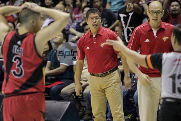 Leo Austria criticizes San Miguel for losing focus yet again: 'I can only do so much'