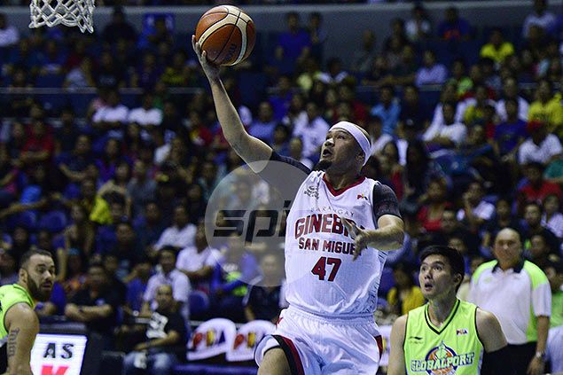 Mark Caguioa proves to Tim Cone he deserves to be there at crunch time