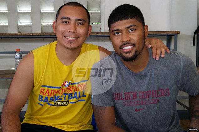 Without Paul Lee, rookie Maverick Ahanmisi has big shoes to fill in Rain or Shine debut