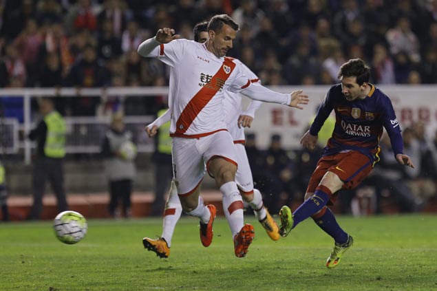 Barcelona breaks Real Madrid's 34-game unbeaten streak with win over Rayo Vallecano