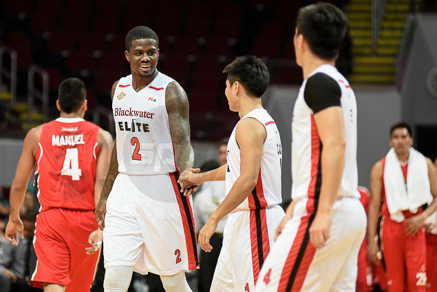 Blackwater takes on unfamiliar role of favorite in PBA match against falling Star
