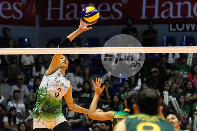 De La Salle Lady Spikers buck collapse to deny FEU, get back on winning track