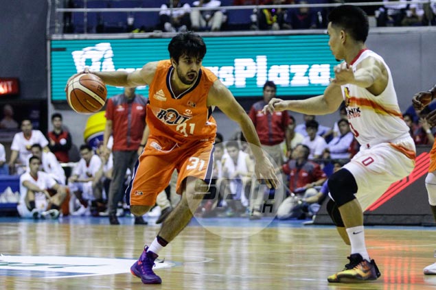 Mohammad Jamshidi loses luggage, but sets aside distraction to help Meralco get past Phoenix