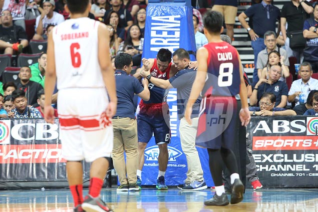 Rey Nambatac holds head up in valiant Letran fightback despite leaving late due to cramps