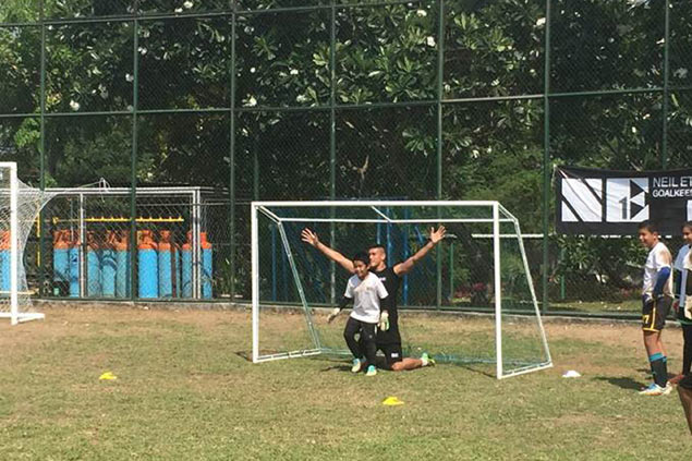 Azkals star Neil Etheridge gives back with NE1 Goalkeeping School