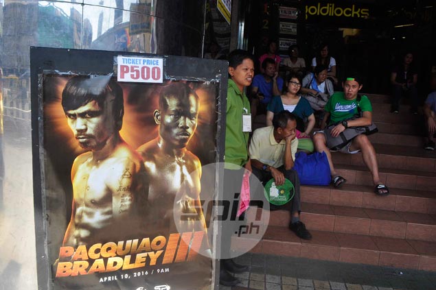 Despite criticism, Pinoy fans still turn out in droves to watch Pacquiao fight, perhaps for last time