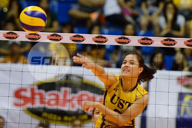 Major blow for UST Tigresses as Pam Lastimosa out for season with ACL injury