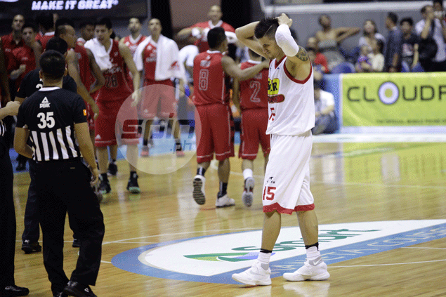Pingris feels Hotshots have lost invincibility tag: “Ngayon, kami yung nagsasabi ‘panalunin niyo naman kami'