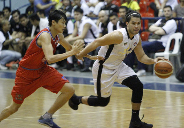 Top pick Ael Banal signs two-year, P3.4-million contract with Blackwater
