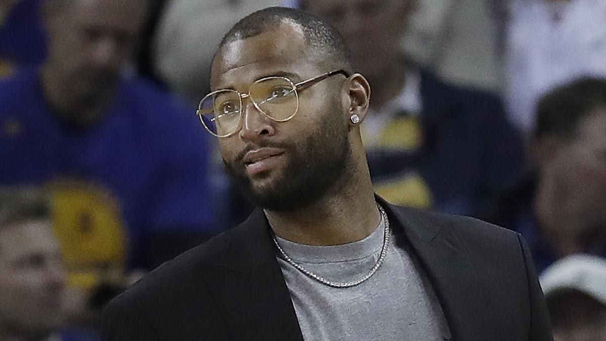 Injured DeMarcus Cousins ejected from Warriors bench during game vs Knicks