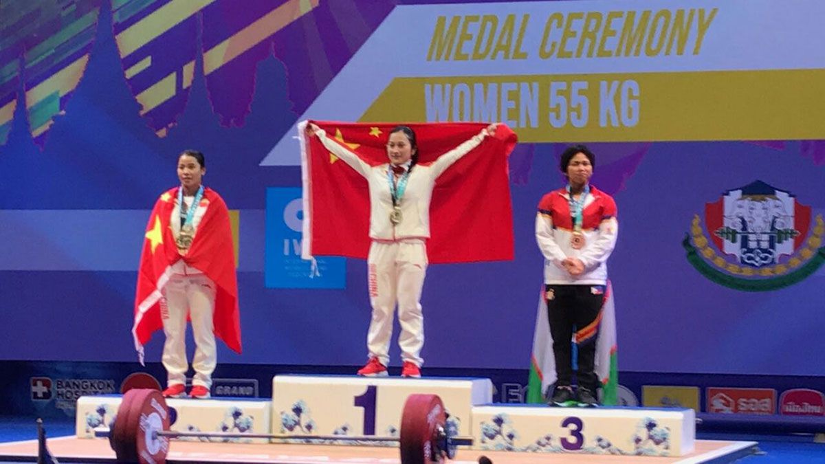 Hidilyn Diaz settles for two bronze medals in Weightlifting World ...