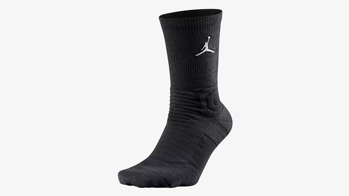 Best basketball socks on a budget