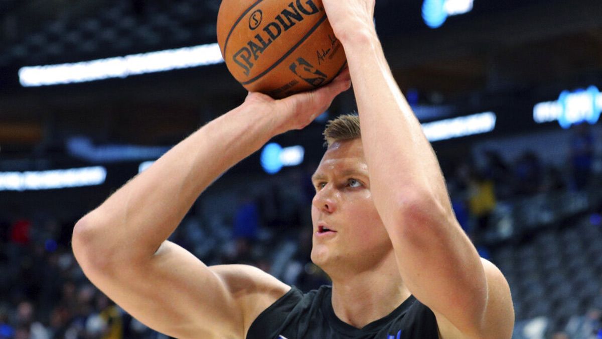 kristaps-porzingis-finally-set-for-mavs-return-after-10-games