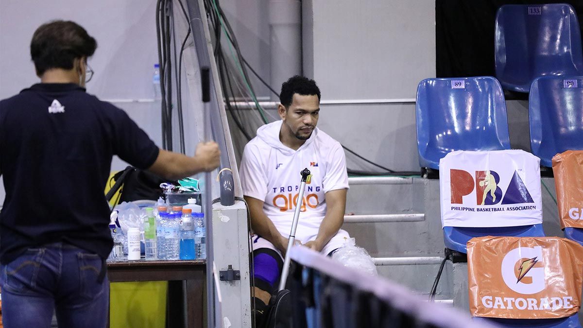 Jayson Castro comes up clutch as TNT Tropang Giga claim thrilling