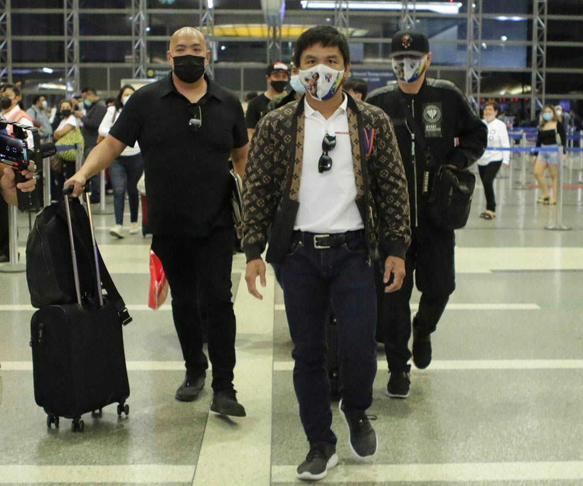 Manny Pacquiao at airport.