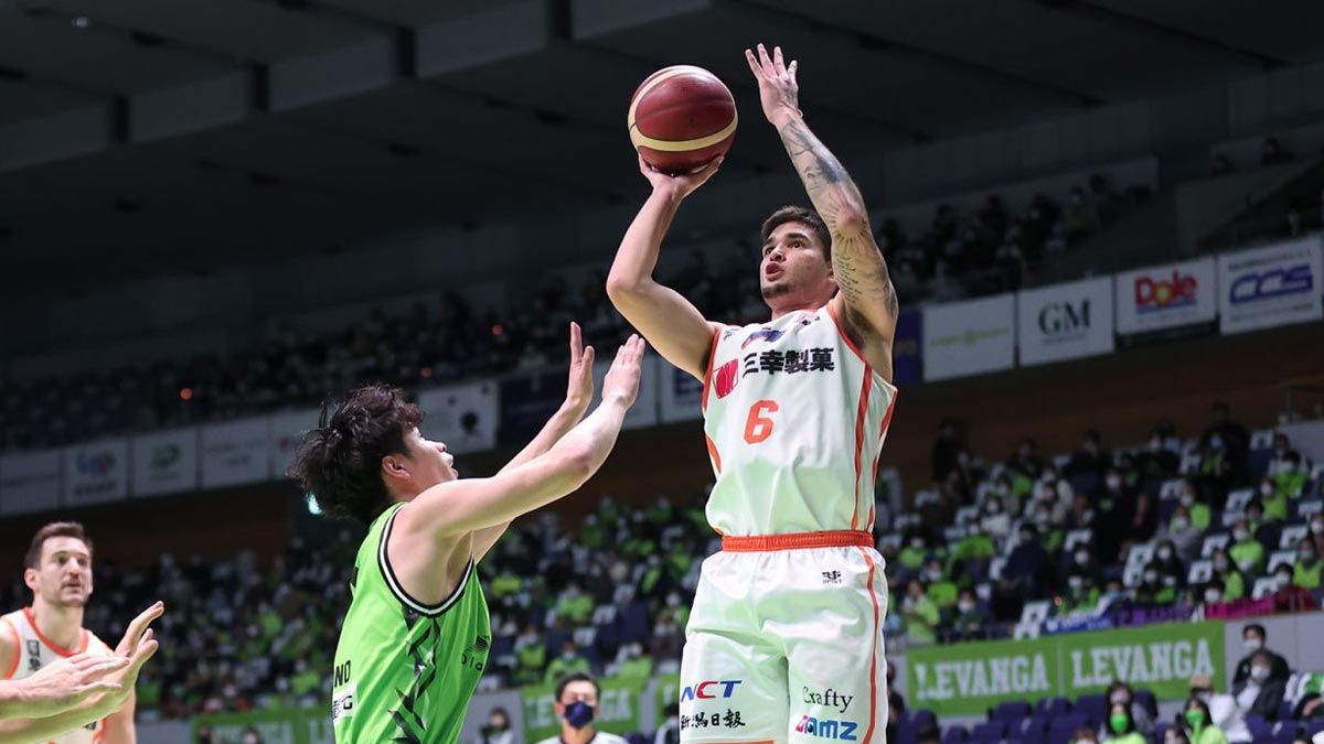 Kobe Paras' 18 points goes for naught as Niigata blows an 18-point lead against Levanga Hokkaido.