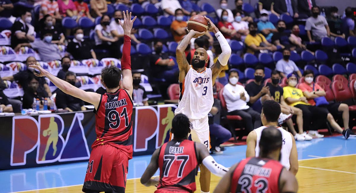 Meralco import Tony Bishop delivers the big baskets against SMB.