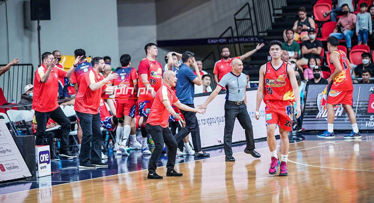 Yeng Guiao ejected thrown out