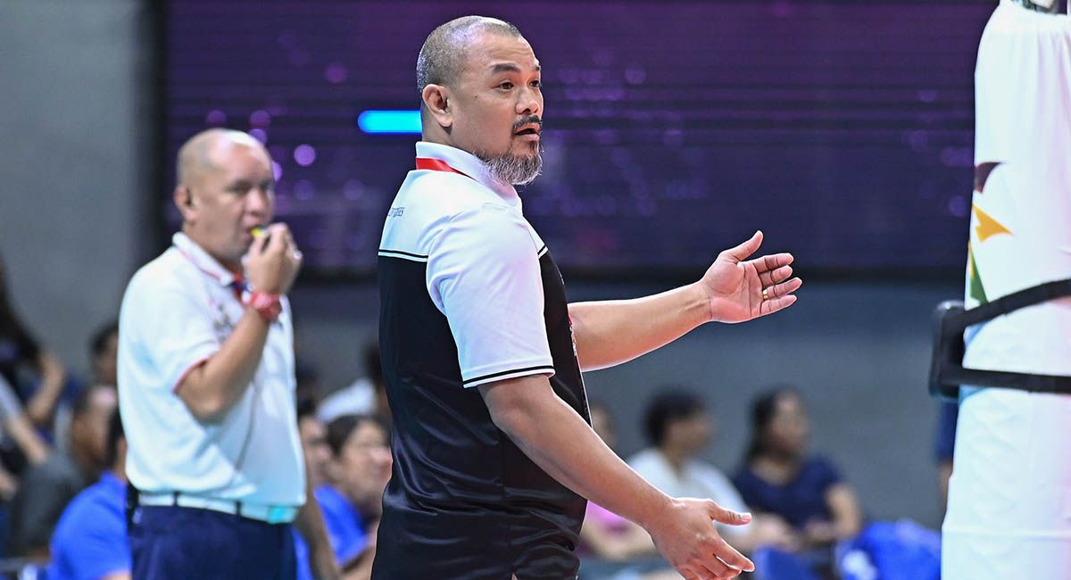 Coach Kungfu Reyes Wins Five-setters With UST, Chery Tiggo