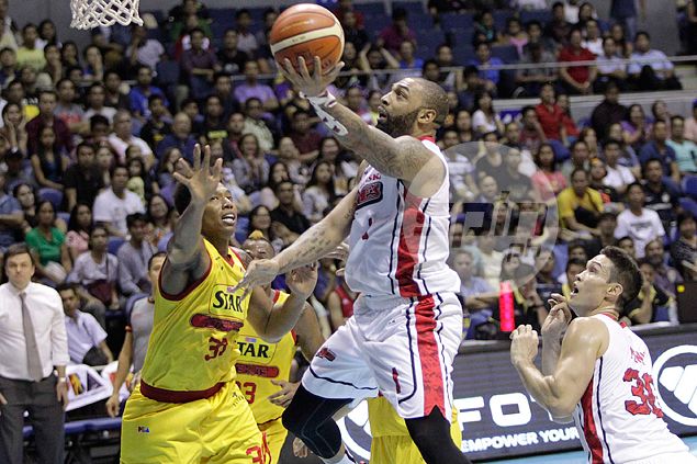 Alaska hands falling Star a fourth loss in a row as Travis, Casio clutch at crunchtime