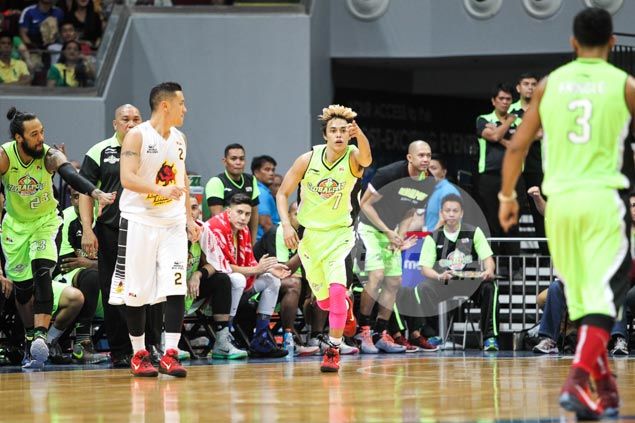 Terrence Romeo sizzling hot on Christmas Day as GlobalPort ousts Barako