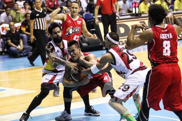 Vic Manuel stands tall in endgame, helps Alaska take 2-0 lead over San Miguel